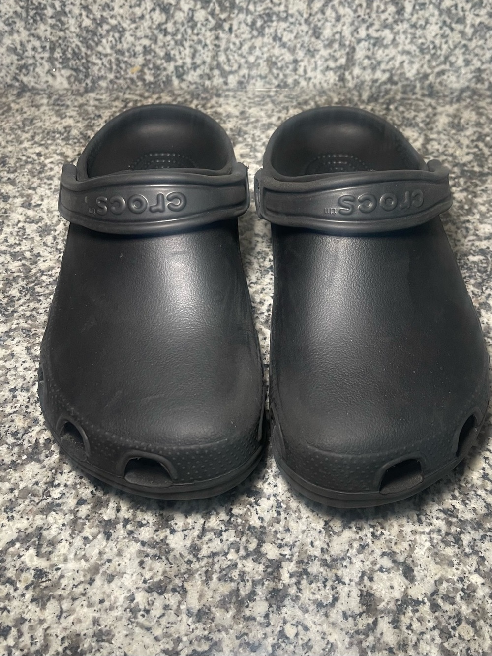 Crocs bistro clogs black size 7 men’s 9 womens chef nursing work rubber garden
